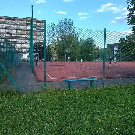 Apartament Juki, Obok Katowice Wynajem Na Doby, Krotkoterminowy, 2 Pokoje Balkon, 50M2,- Po Kapitalnym Remoncie 2-Ga Sypialnia Jest Czescia Salonu Blisko Centrum Leczenia Oparzen 2,5 Km Siemianowice Slaskie Exterior photo