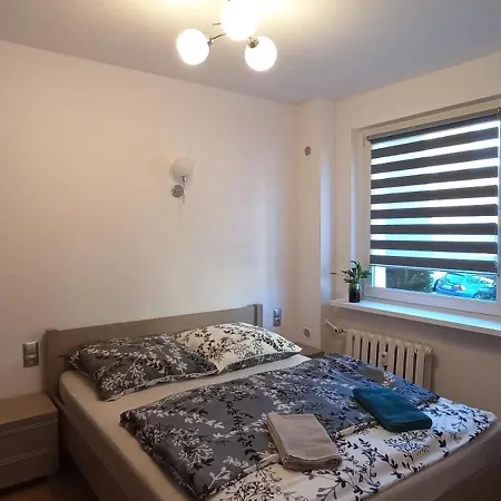 Apartament Juki, Obok Katowice Wynajem Na Doby, Krotkoterminowy, 2 Pokoje Balkon, 50M2,- Po Kapitalnym Remoncie 2-Ga Sypialnia Jest Czescia Salonu Blisko Centrum Leczenia Oparzen 2,5 Km Siemianowice Slaskie Exterior photo