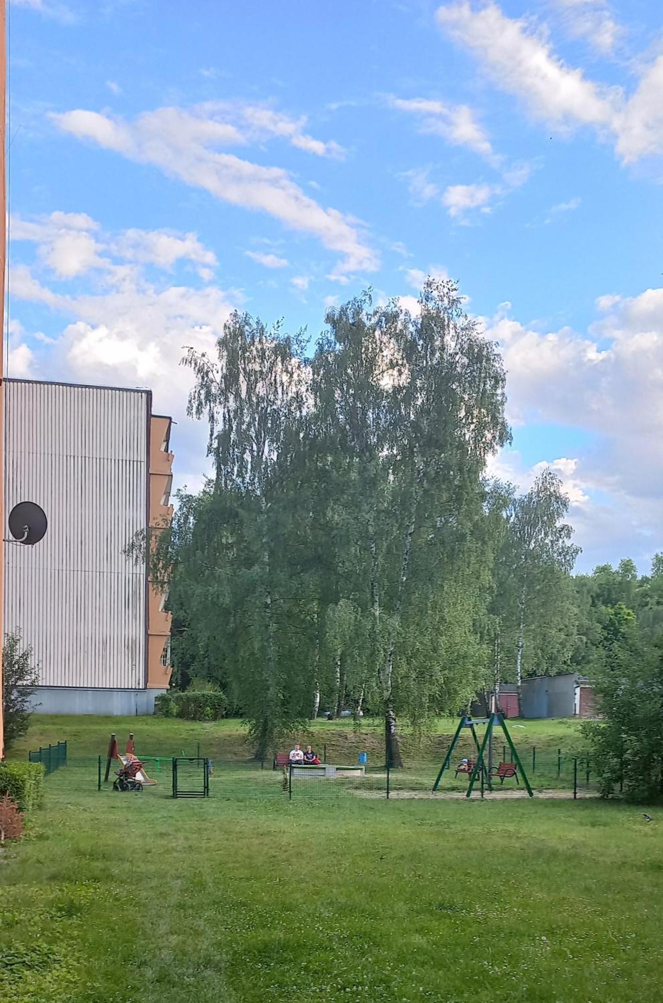 Juki, Obok Katowice Wynajem Na Doby, Krotkoterminowy, 2 Balkon, 50m2,- Po Kapitalnym Remoncie 2-ga Sypialnia Jest Czescia Salonu Blisko Centrum Leczenia Oparzen 2,5 Km Apartment