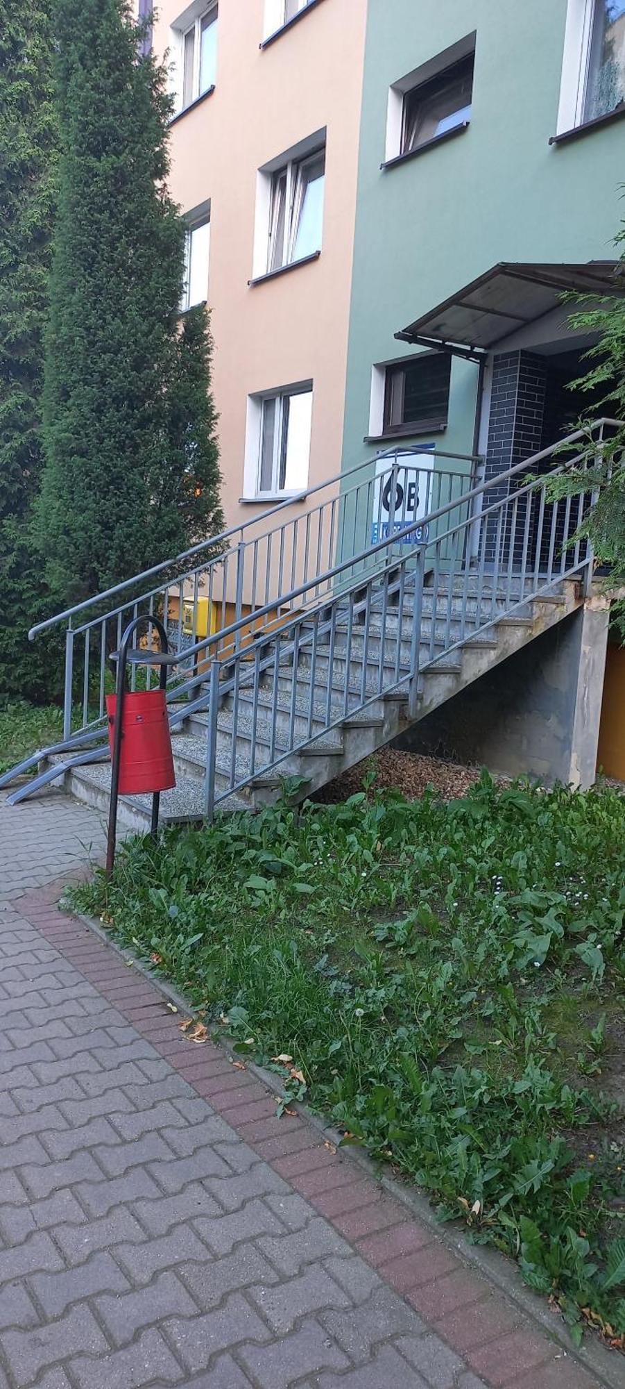 Juki, Obok Katowice Wynajem Na Doby, Krotkoterminowy, 2 Balkon, 50m2,- Po Kapitalnym Remoncie 2-ga Sypialnia Jest Czescia Salonu Blisko Centrum Leczenia Oparzen 2,5 Km Apartment *