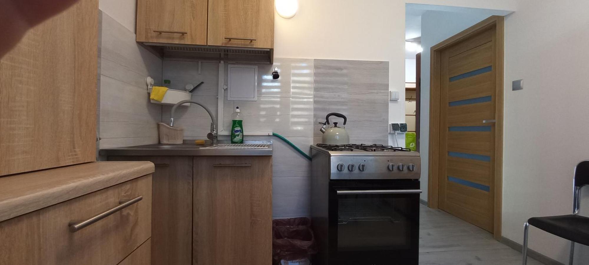 Apartment Juki, Obok Katowice Wynajem Na Doby, Krotkoterminowy, 2 Balkon, 50m2,- Po Kapitalnym Remoncie 2-ga Sypialnia Jest Czescia Salonu Blisko Centrum Leczenia Oparzen 2,5 Km Siemianowice Slaskie